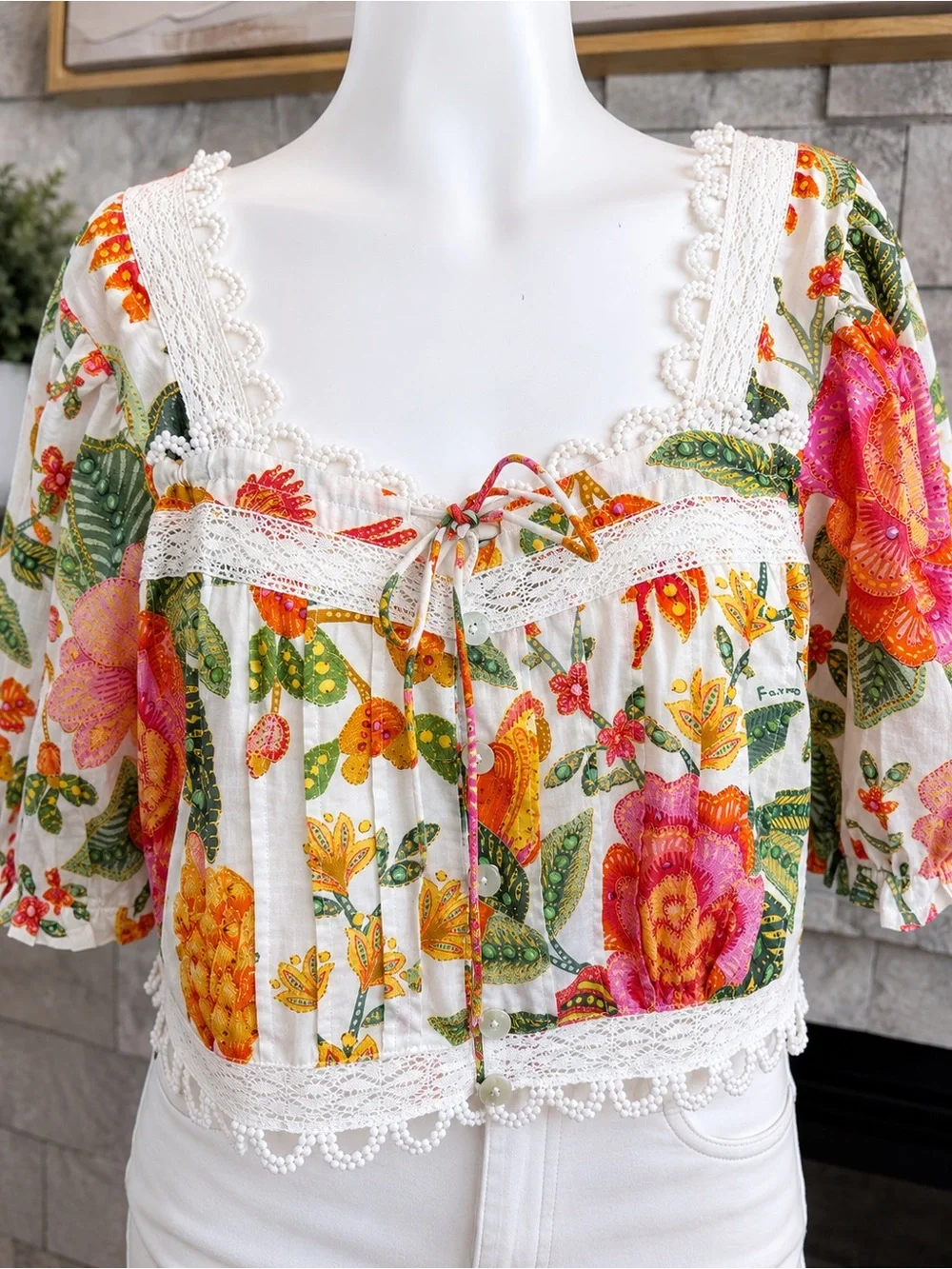 FARM Rio Macaw Bloom Floral Lace Trim Tie Front Blouse NWT L
